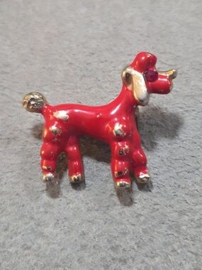 Vintage Poodle Pin Brooch Red Enamel Gemstone Eye Goldtone